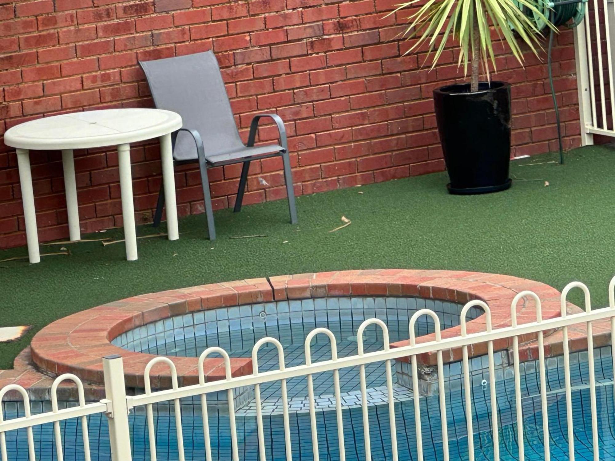 Courtyard Motor Inn Shepparton Exteriör bild