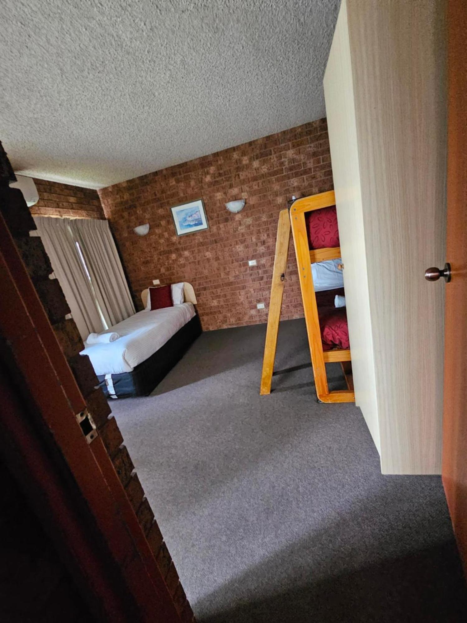 Courtyard Motor Inn Shepparton Exteriör bild